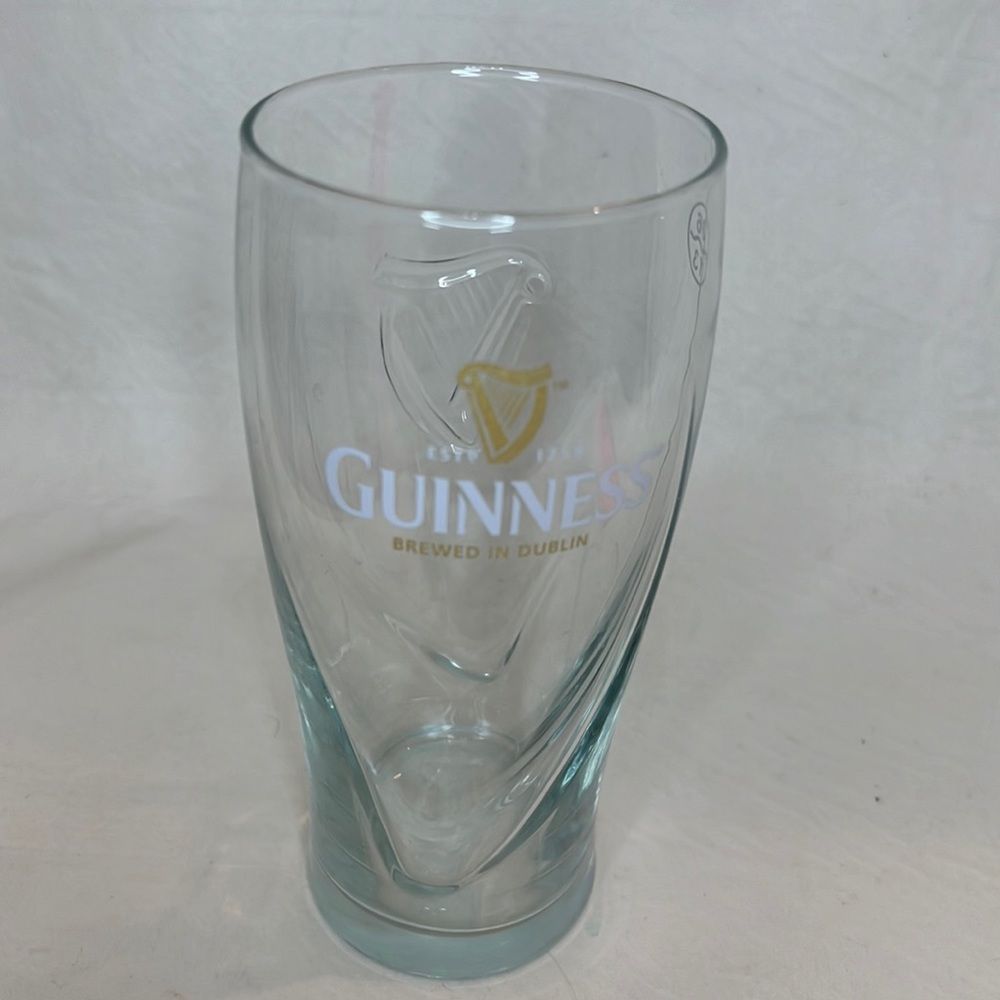 Guinness Beer Glass 14 Oz Brewed In Dublin 1759 Stout Gold White 6 1/4 In Tall